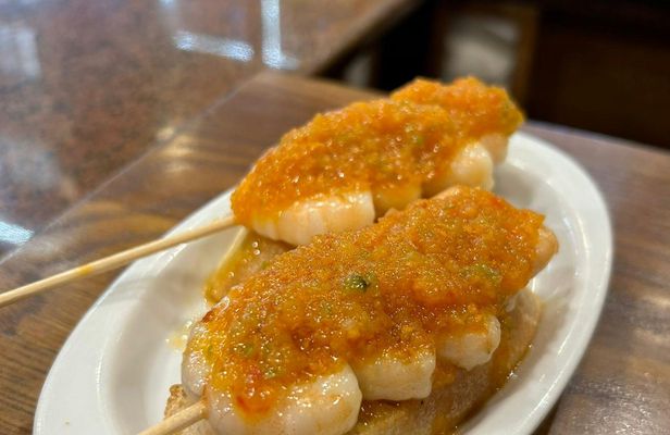 San Sebastian Food Tour with Pintxos & Drinks with a Local