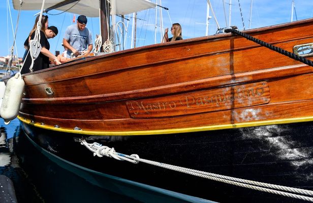 Vintage sailboat Asinara Island tour with lunch from Stintino