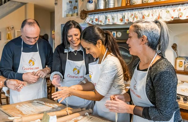 Cooking class and tasting at a Cesarina's home in Pisa