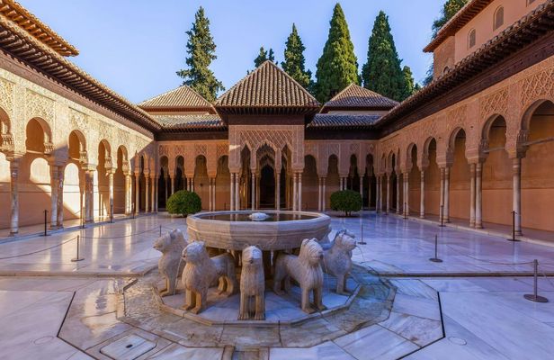 Alhambra 3-hour Guided Tour including Nasrid Palaces