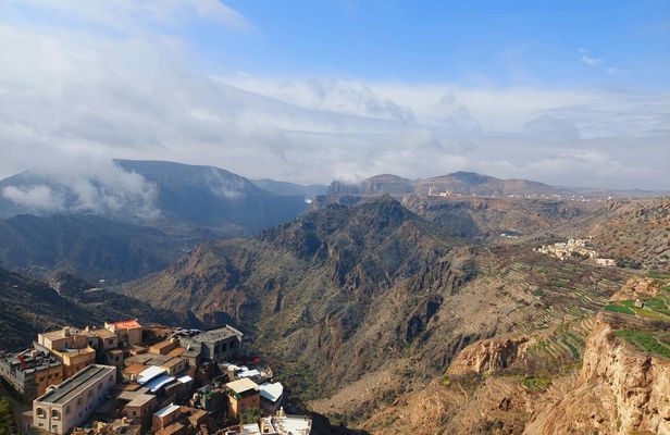 Nizwa and Jebel Akhdar Full-Day Tour with Lunch