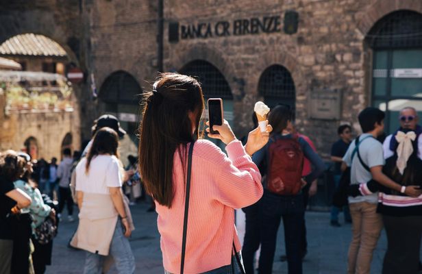 Private wine tasting tour of Pisa, Siena, San Gimignano and Chianti