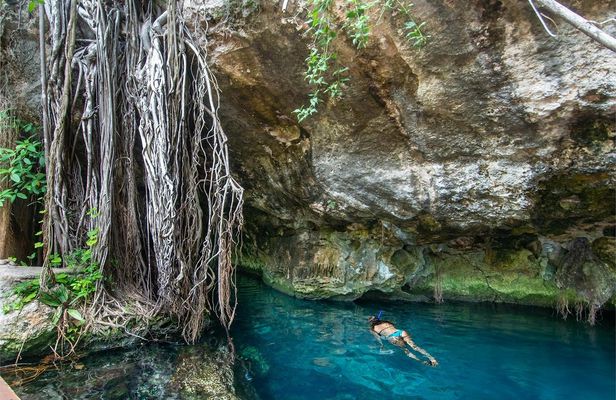 Private tour of the archaeological zone of Tulum and cenote swim