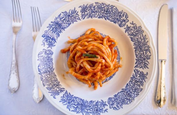 Cooking class and tasting at a Cesarina's home in Montepulciano