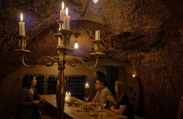 Candlelight Happy Hour Tour in Historic Pigneto District in Rome