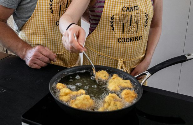 Portuguese Tapas Class and Market Tour With Lunch and Wine