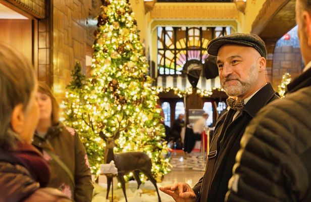Vancouver Heritage Buildings Holiday Tour with Hot Chocolate