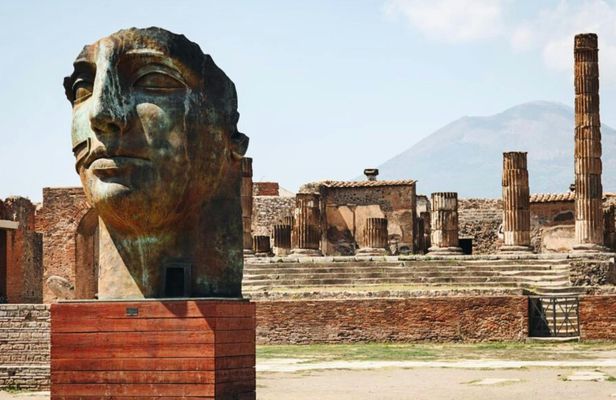 Pompeii Admission and Guided Tour with an Expert Historian