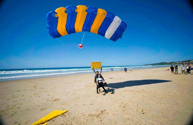 10,000 Ft Skydiving in Noosa Available During the Week