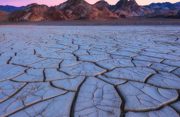 10 Self-Guided Driving Tours from Las Vegas