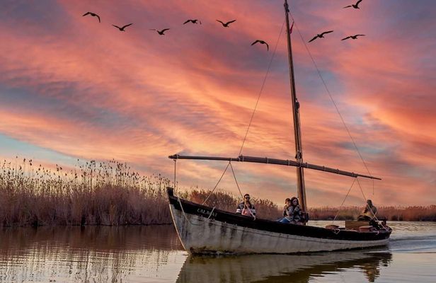Albufera Natural Park with Sunset Boat Tour from Valencia