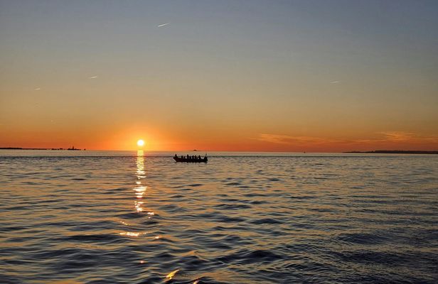 Lisbon 1-hour cultural boat tour