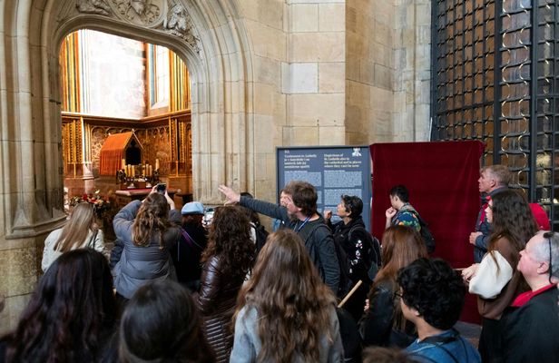 Prague Combo with Castle Interiors, City Bus Tour and Optional River Cruise