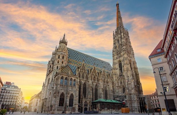 Guided Walking Tour of Vienna City Center Highlights