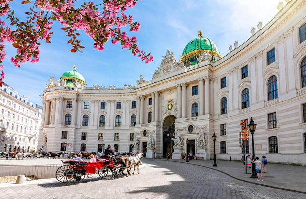 Sisi Museum and Imperial Apartments Guided Tour with Priority Access