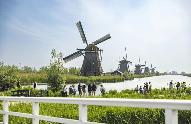 Entrance with Audio Guide to the Windmills of Kinderdijk
