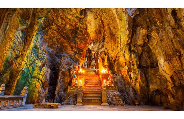 Trip to the Marble Mountains, Am Phu Cave and Monkey Mountain