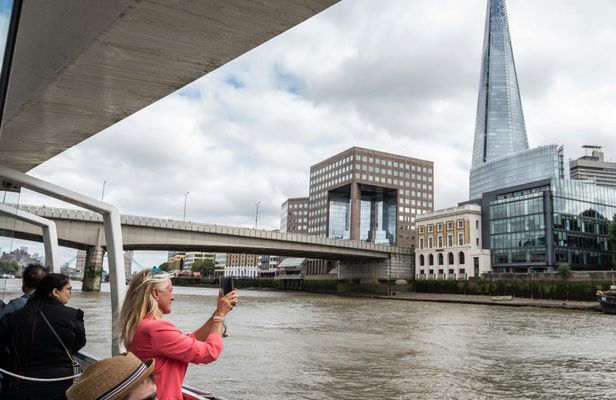 Guided tour of Westminster, river cruise and tickets to The Shard