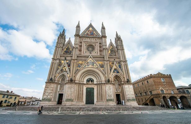 Private Walking Tour of Historical Orvieto with a Local Guide