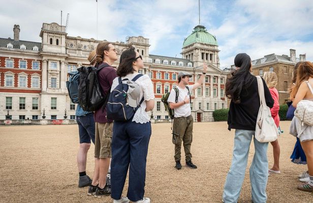 Private Tour of London's Palaces and Parliament