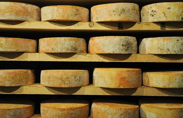 Guided Walking Tour to Discover Innsbruck Food Culture