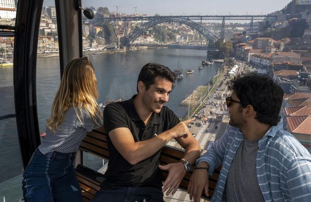 Porto Walking Tour with River Cruise and Cable Car Ride