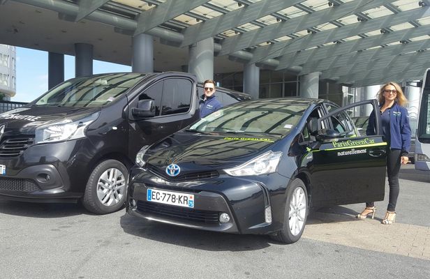 CDG Private VIP Airport Transfer to Disneyland Paris