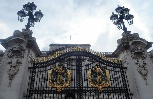 London Historic Landmarks Guided Walking Tour