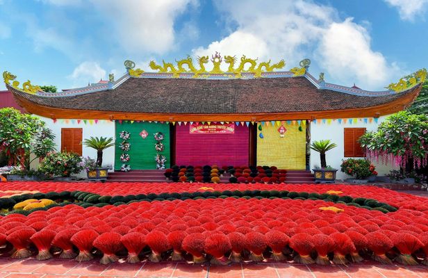 Quang Phu Cau Incense Village and Handicraft Village Day Tour