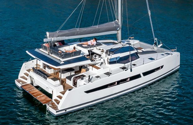 Catamaran cruise in Mykonos with meal, drinks and transport