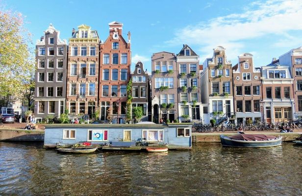 Small Group Tour of Amsterdam's Historic City Centre