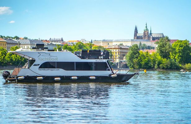 Private YachtBoat ONE All-You-Can-Drink Cruise in Prague