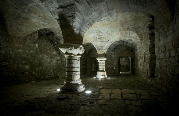 Prague's Old Town, astronomical clock and underground guided tour