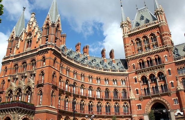 J.K. Rowling and wizard 3-hour guided walking tour of London