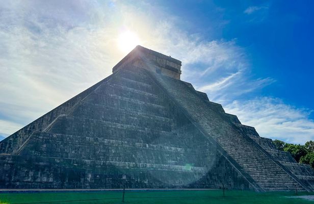 Guided Tour to Chichen Itza Mayan Archeological Site