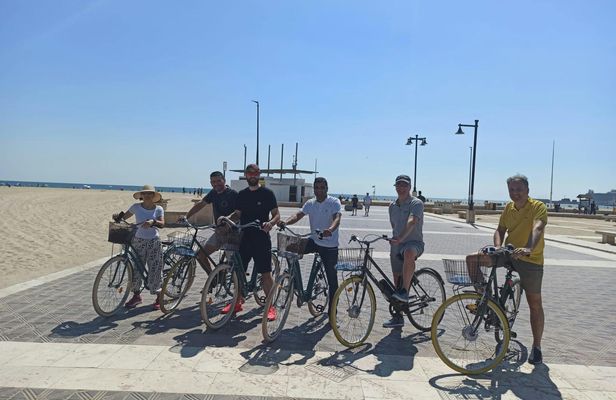 3-Hour Valencia Complete Bike Tour with Port and Beach