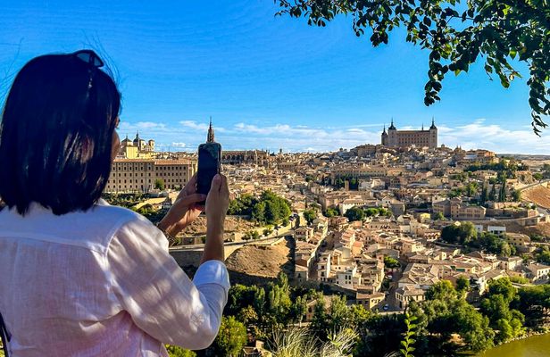 Toledo, Segovia and Ávila guided tour from Madrid