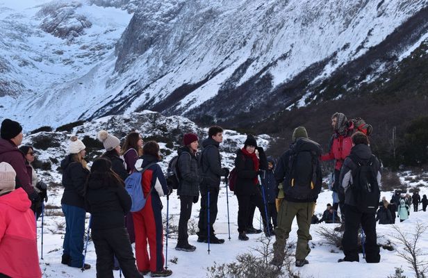 Laguna Esmeralda trekking experience with lunch