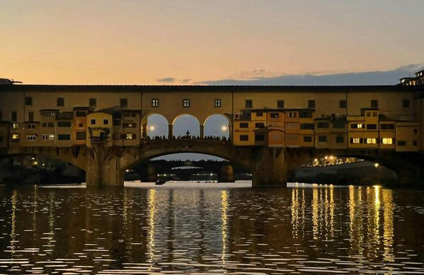 Florence River Tour on Vintage Wooden Boats with Wine