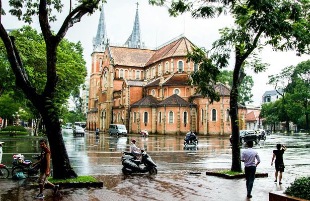 Landmarks of Ho Chi Minh City half-day tour