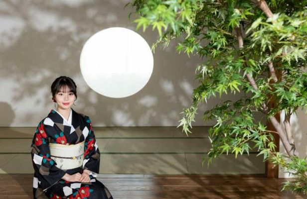 Asakusa Kimono Rental With Optional Photo Shoot in Tokyo