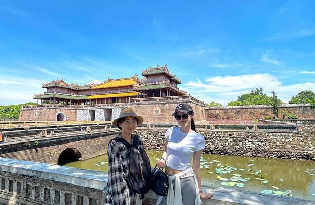 Half-day tour - Hue imperial city and a boat trip on the Perfume River