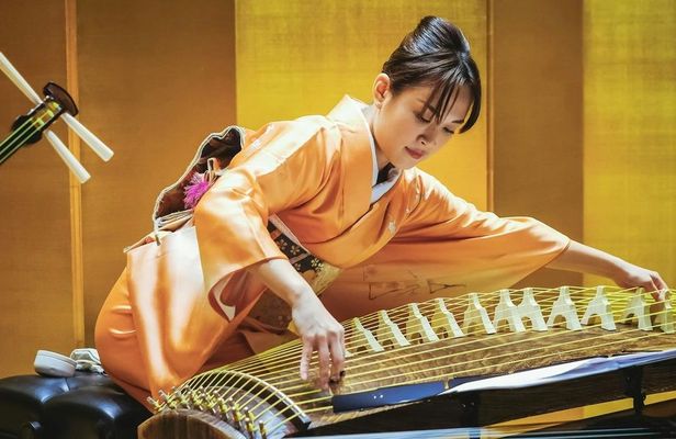 Traditional Japanese Music at Zakuro Show in Tokyo