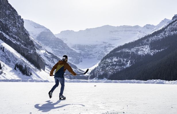 Lake Louise and Johnston Canyon Tour