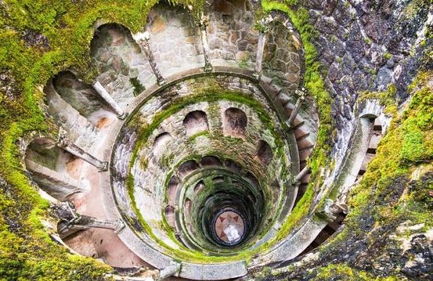 Quinta da Regaleira Entrance E-Ticket and Guided Tour