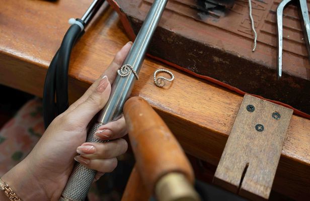 Hands-on silver jewellery making class in Kuta