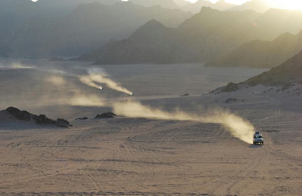 Desert Safari on a Quad Bike and 4x4 Jeep with Dinner in Hurghada