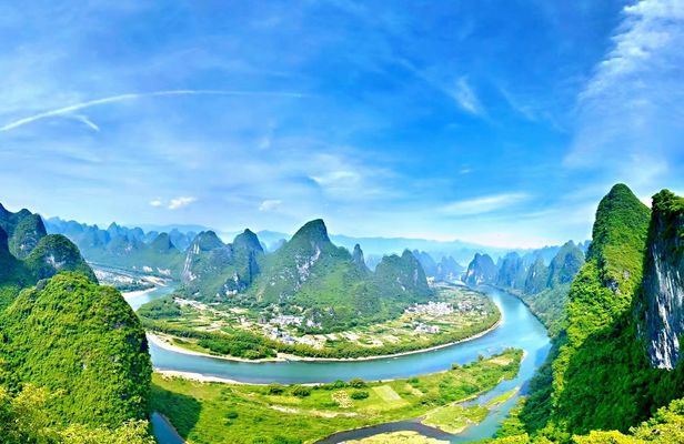 Li River Cruise and Guided Yangshuo Exploration Tour from Guilin