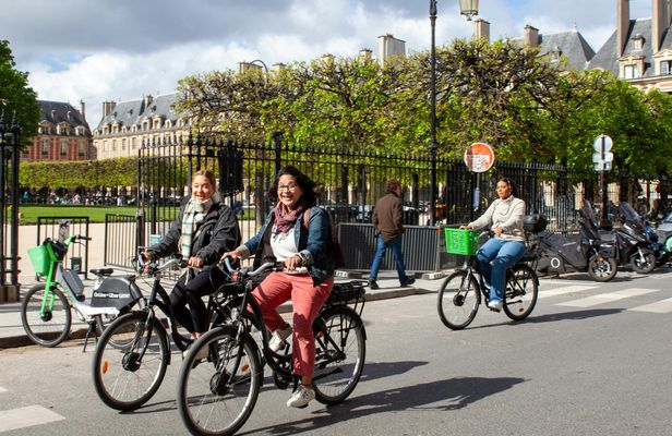 Electric bike tour of Paris