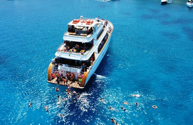 Luxury Ocean Queen half-day Cruise with Lunch in Ayia Napa